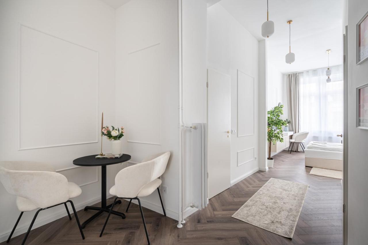E13 - Grand Boulevard Heritage Suite - Best Location By Bqa Budapest Exterior foto