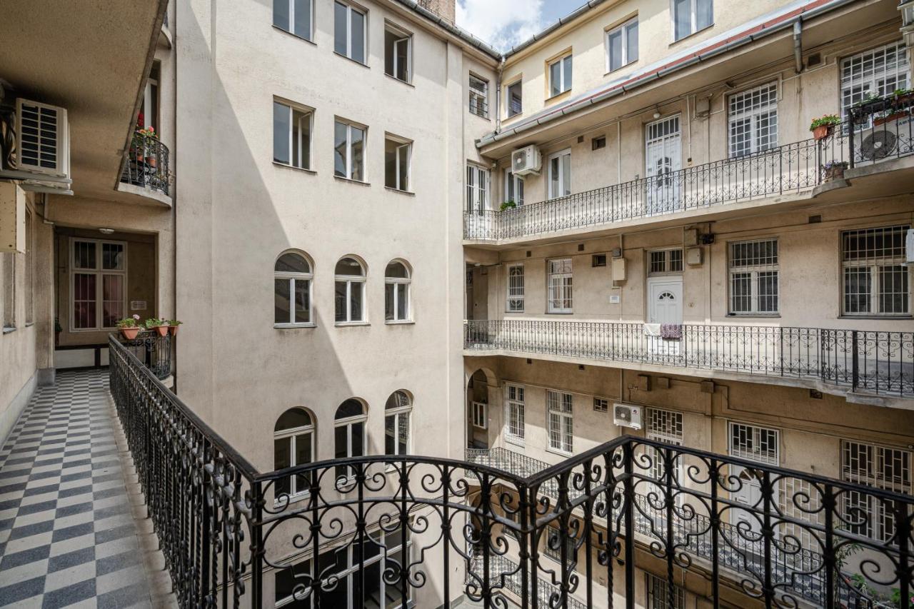 E13 - Grand Boulevard Heritage Suite - Best Location By Bqa Budapest Exterior foto